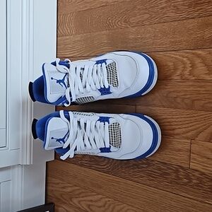 Jordan 4 motorsports